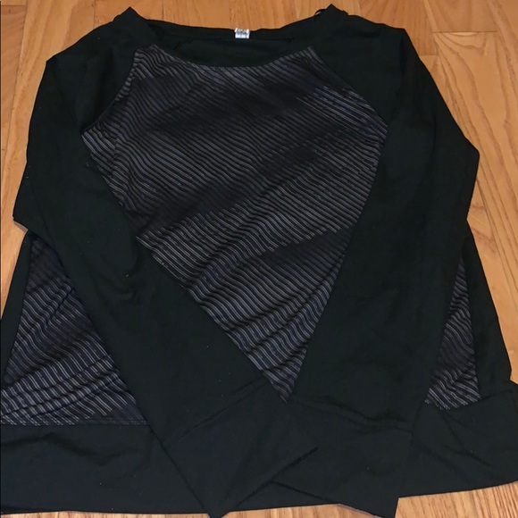 UNDER ARMOUR dry-fit insulated under Armour - Picture 1 of 3